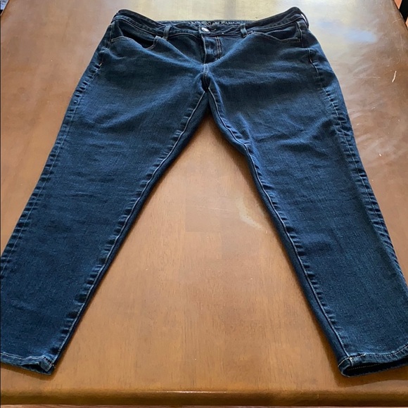 Skinny Jeans - Picture 1 of 7